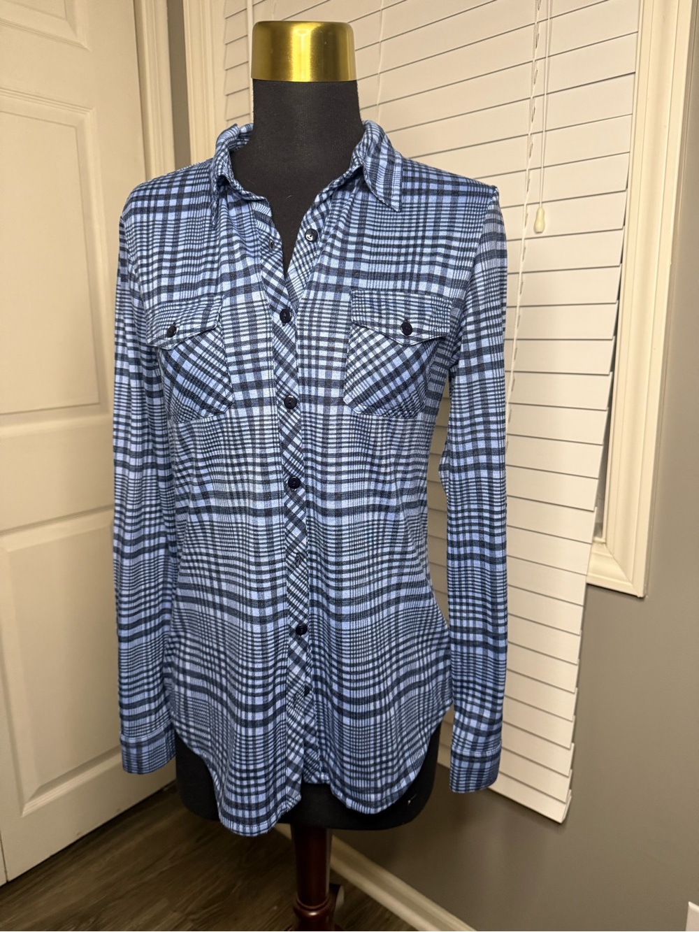 R N B Women’s Plaid Button Front Shirt Blue Black Long Sleeve Medium